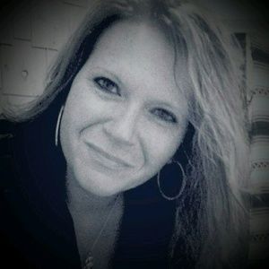 Meet your Posher, Deana